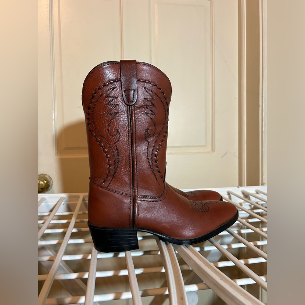 Women’s Pocono Western boots. Size 6